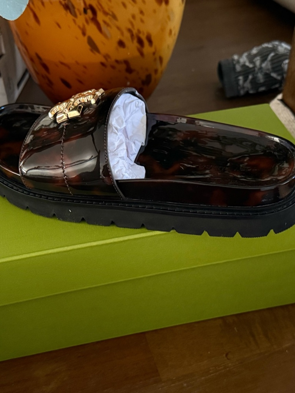 Tory Burch Black Women Tortoise Patent Slide Loafer with Gold Logo - Picture 3 of 3